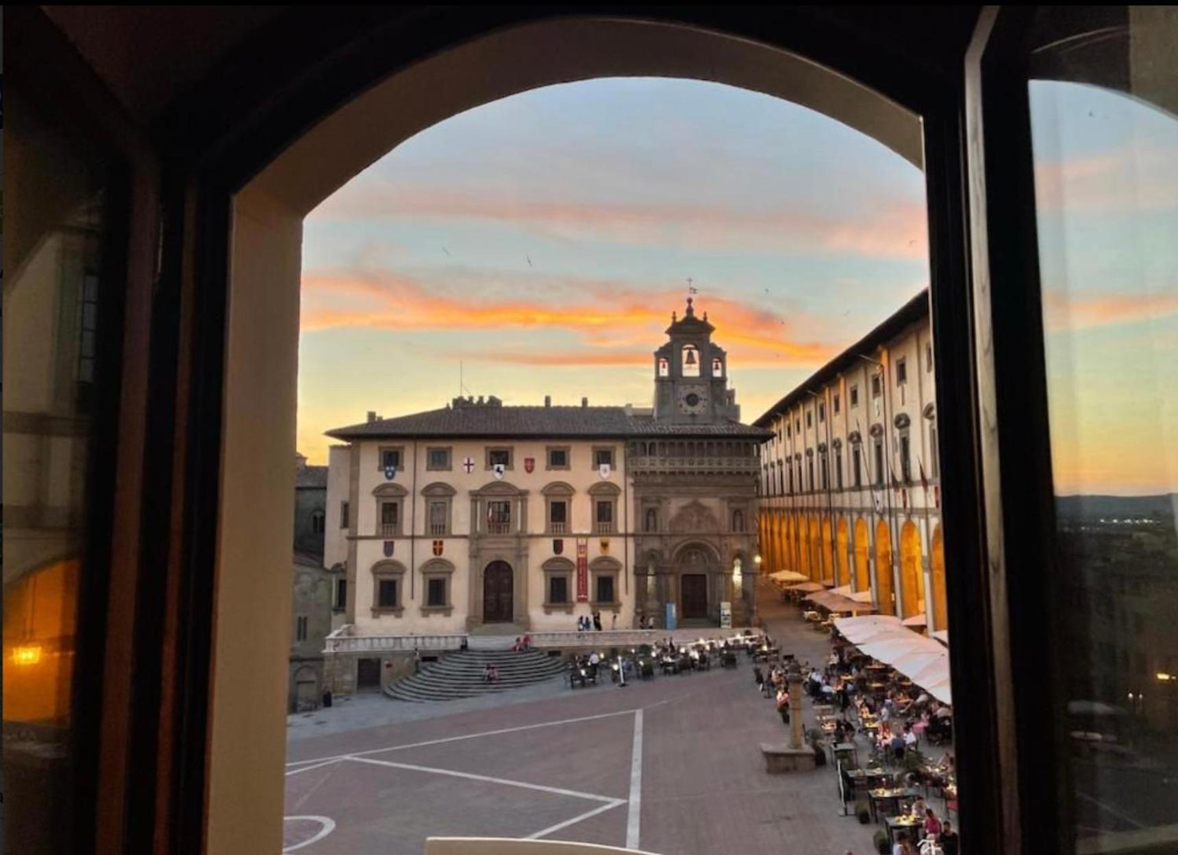Casa Logge Del Vasari Lägenhet Arezzo Exteriör bild